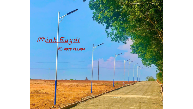 Đất view hồ nghỉ dưỡng 270triệu/nền có thổ cư